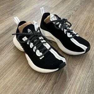 Reebok Split Graph Tennis Shoes